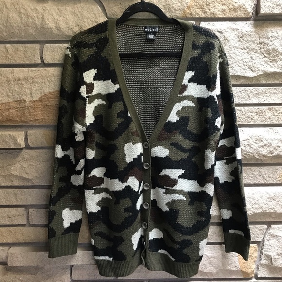 Wet Seal Camo Print Button Up Cardigan Large - Picture 2 of 6